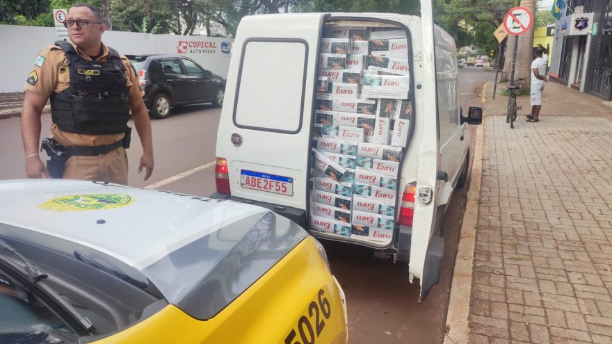 PRE apreende Fiorino carregada de cigarros e motorista é encaminhado à Polícia Federal