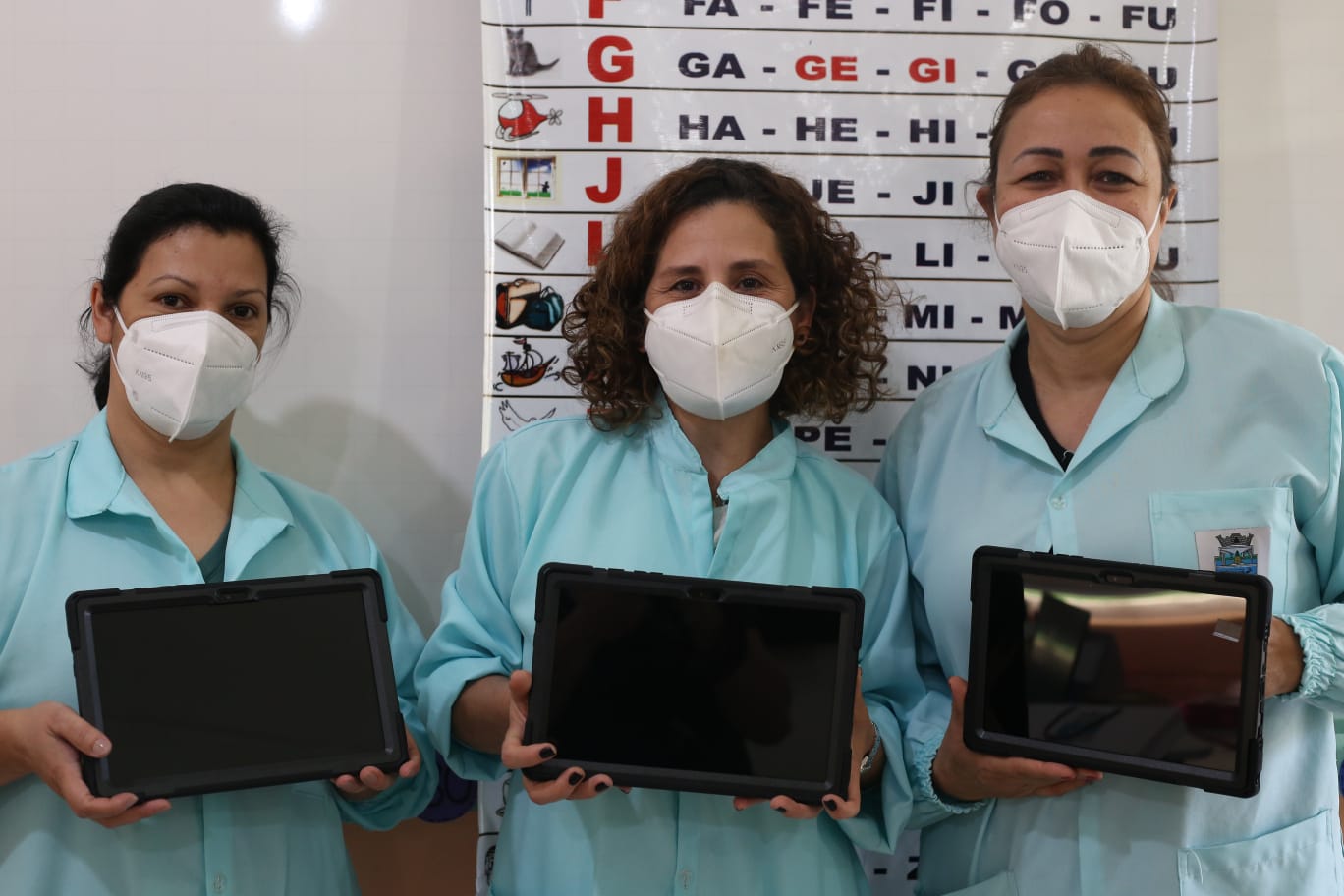 Secretaria da Educação repassa mais de R$ 2 milhões em equipamentos às escolas e Cmeis