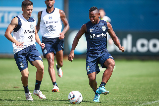 Grêmio faz último treino e está pronto para o GreNal 436