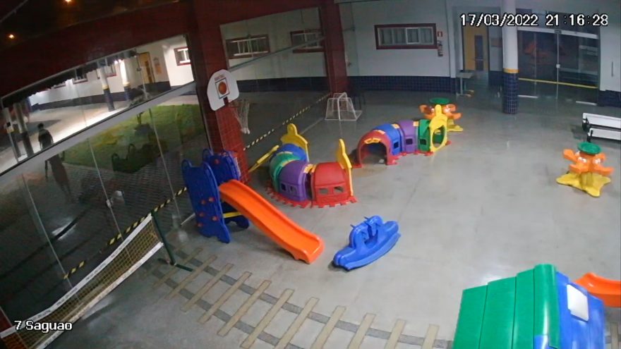 Imagens mostram meliantes no interior do Cmei Felisbina Bittencourt