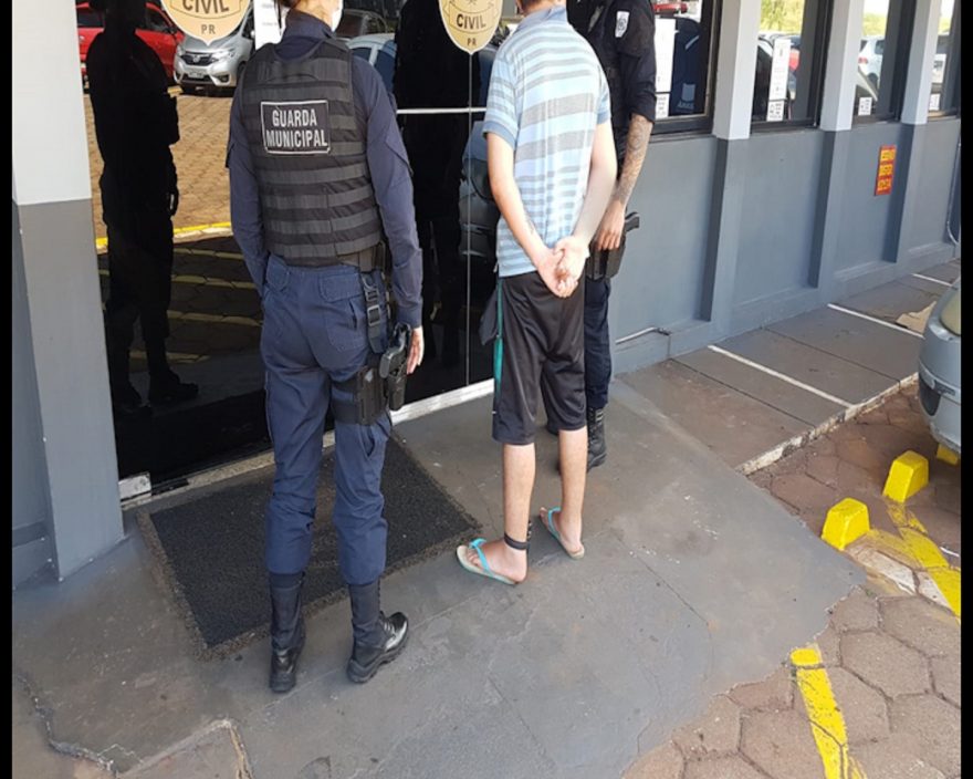 Homem descumpre medida protetiva ao ir à casa da mãe pedir dinheiro