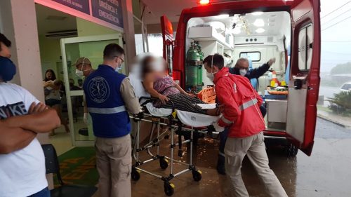 Mulher se afoga com alimento em restaurante e precisa ser socorrida pelo Siate Imagem referente a Mulher se afoga com alimento em restaurante e precisa ser socorrida pelo Siate