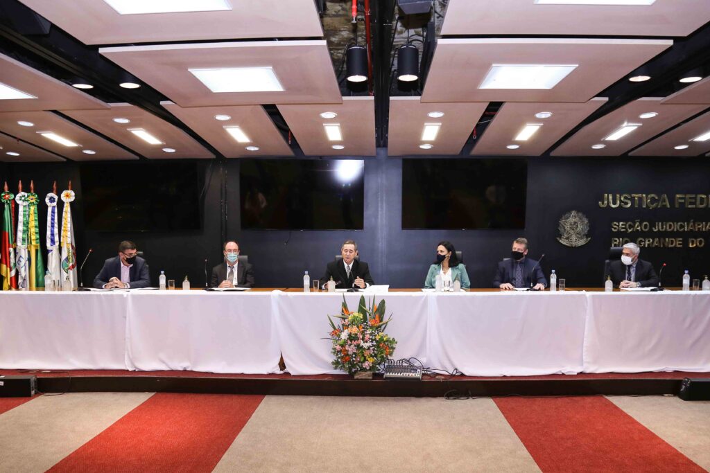 JFRS e Estado do RS assinam termo de cooperação que qualifica monitoramento dos apenados federais