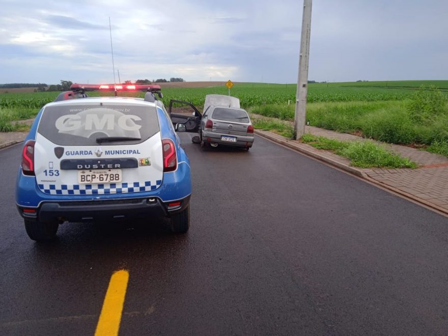 Veículo furtado é encontrado depenado no Loteamento Colina Dourada