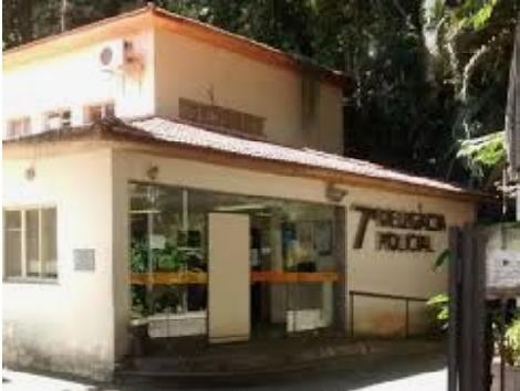 Polícia Civil prende traficante que atua em Parada de Lucas Polícia Civil prende traficante que atua em Parada de Lucas