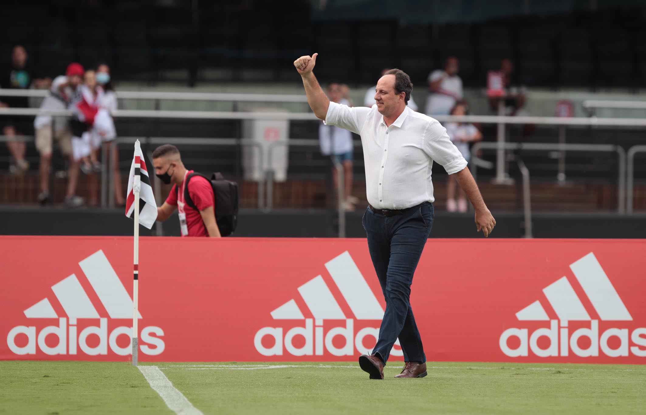 Rogério Ceni: “O time não deixa de lutar”