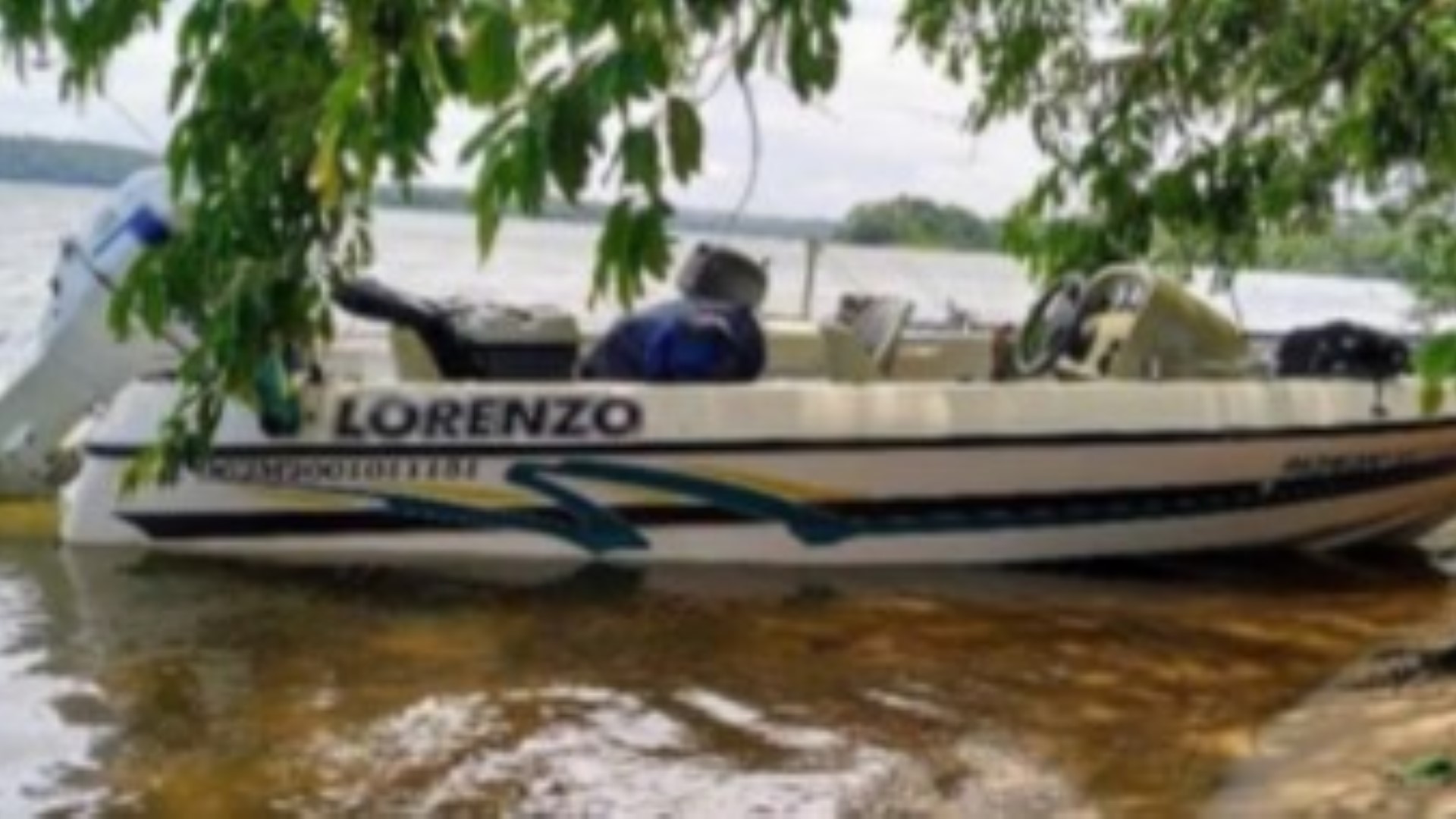 Lancha é furtada nas proximidades do Parque Tarquínio