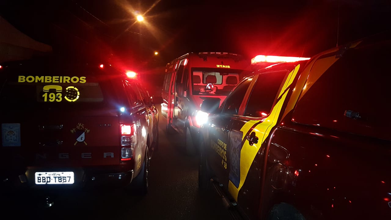 Corpo de Bombeiros é acionado para atender adolescente com ferimentos no pescoço