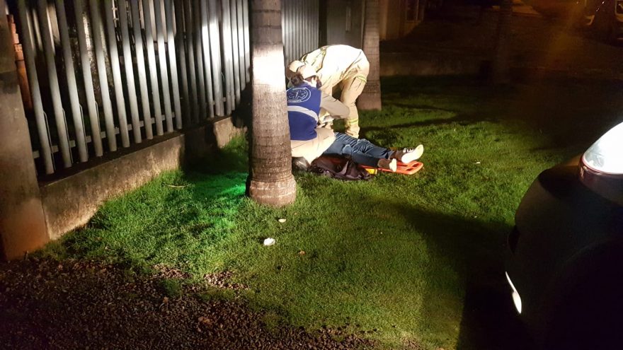 Jovem é espancado por vários indivíduos no Bairro Santa Cruz