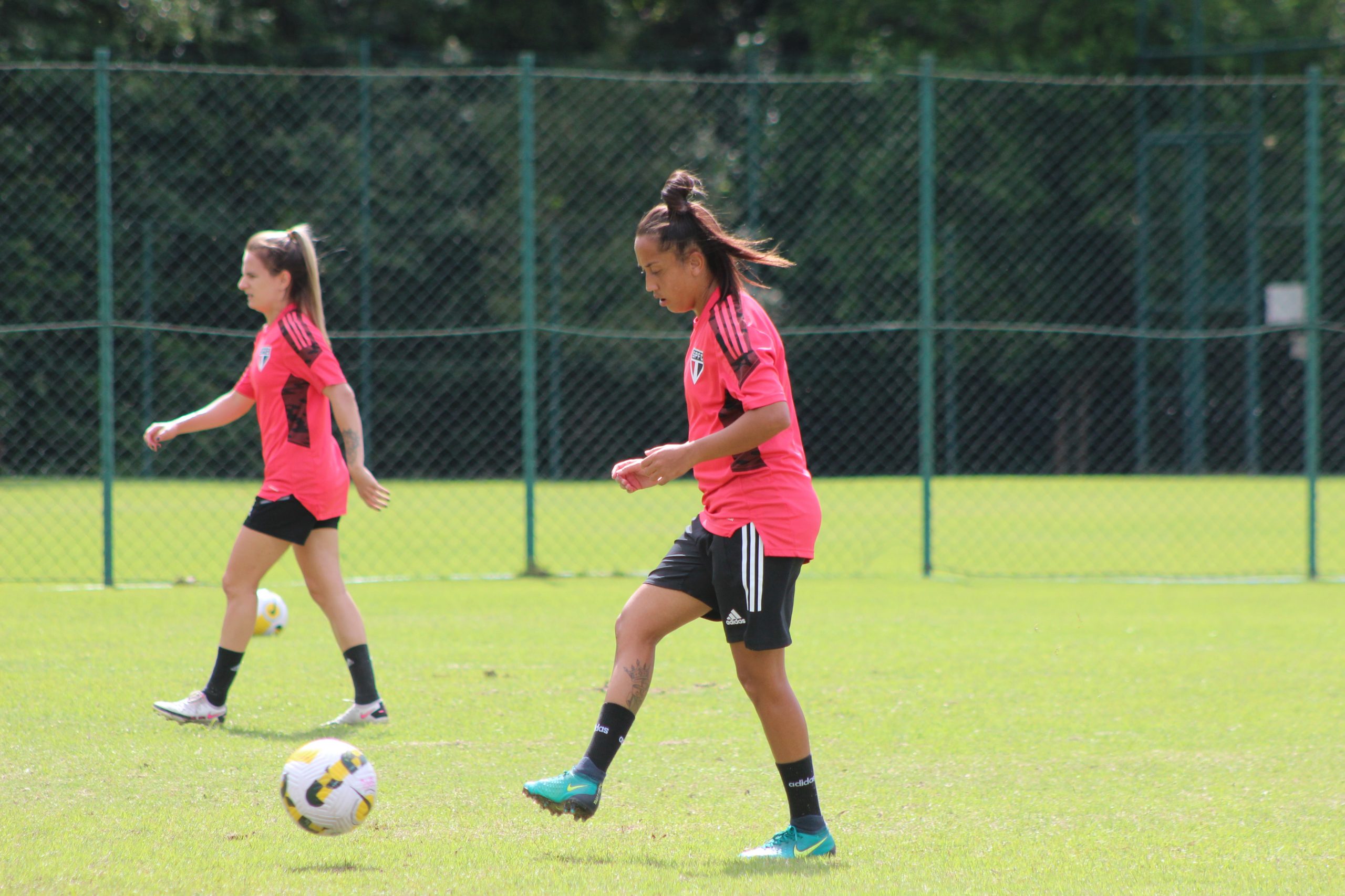 São Paulo realiza último treino antes de enfrentar o Internacional pelo BR Feminino