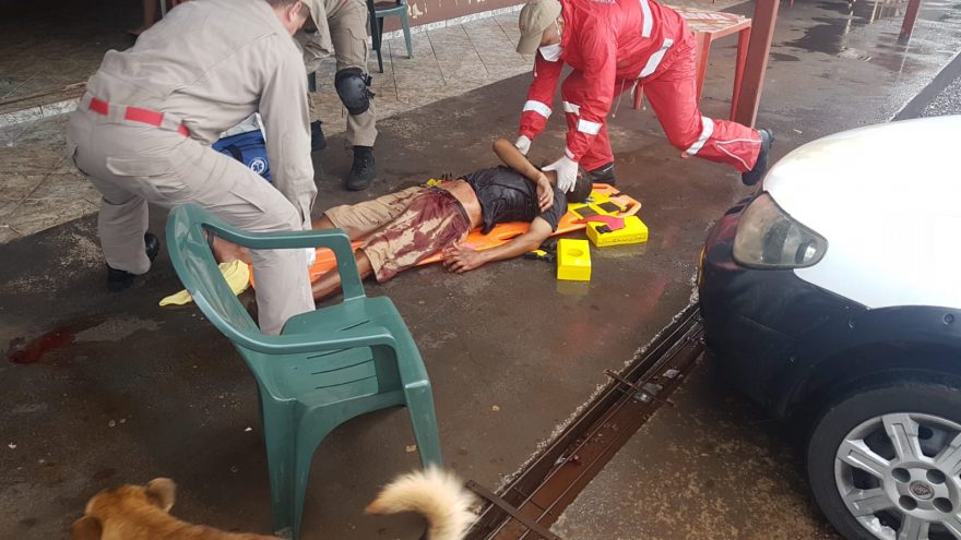 Após discussão, homem é esfaqueado pela sobrinha e fica em estado grave