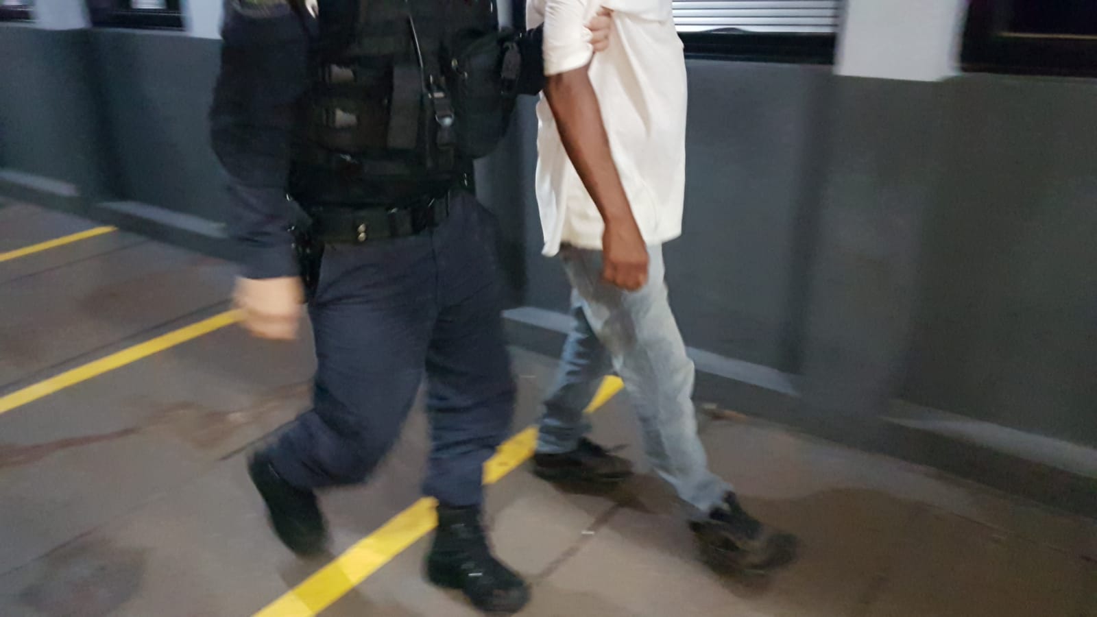 Homem é preso após agredir a esposa no Bairro Floresta, em Cascavel