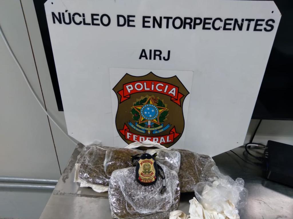 PF prende mulher com cerca 2,5 kg de maconha no Galeão/RJ