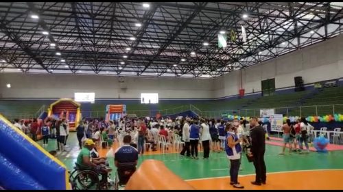 Sexta Gincana “Meu jeito Down de Ser feliz” é realizada no Ginásio de Esportes Sérgio Mauro Festugatto