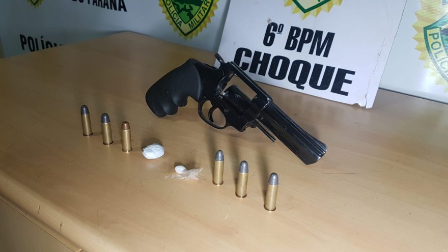 Casal em posse de drogas e arma de fogo é preso no Bairro Lago Azul