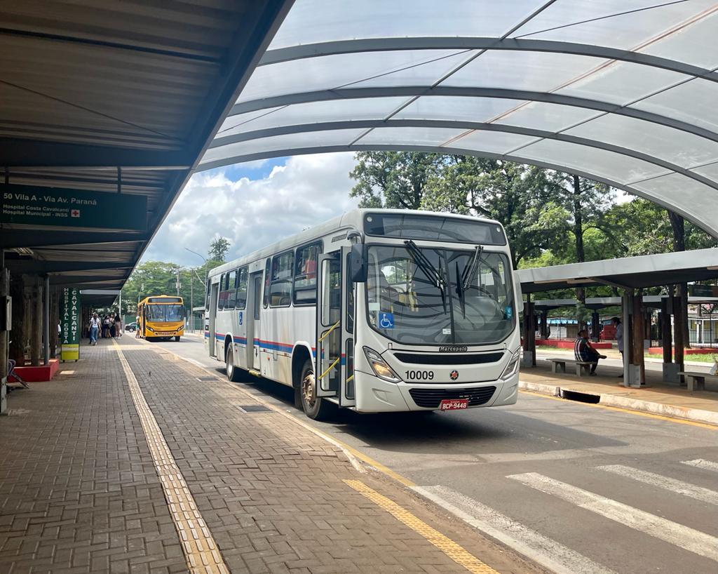 Mais 4 novos ônibus entram em operação no transporte coletivo de Foz