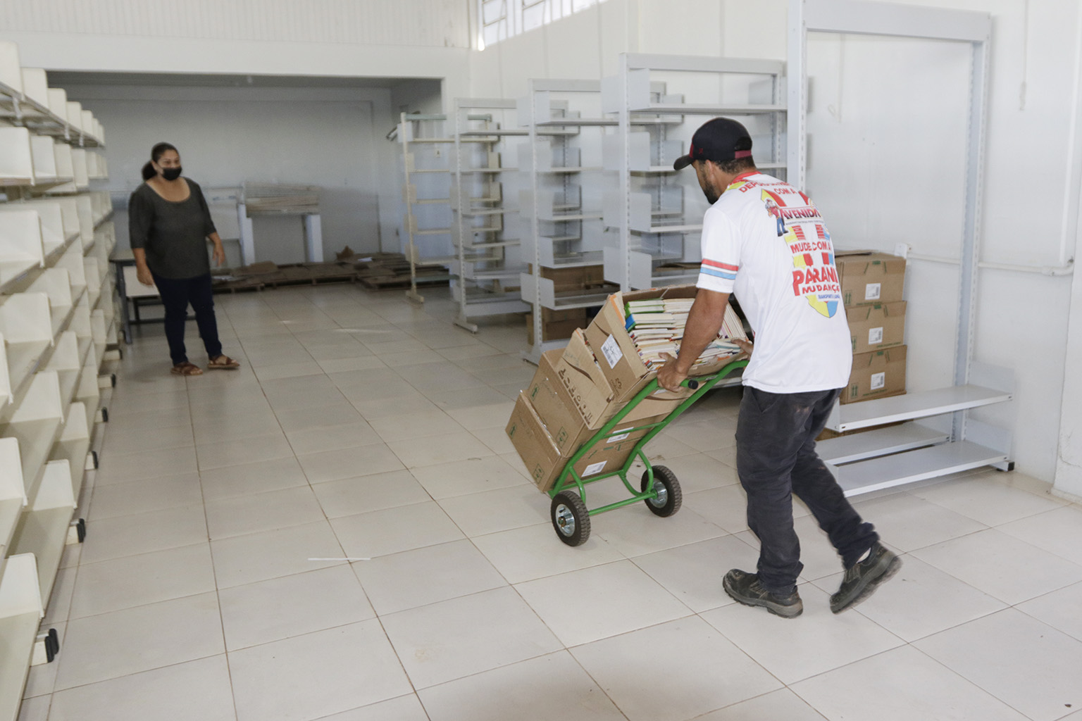 Toledo – Biblioteca Pública Municipal conclui mudança de acervo para sede provisória