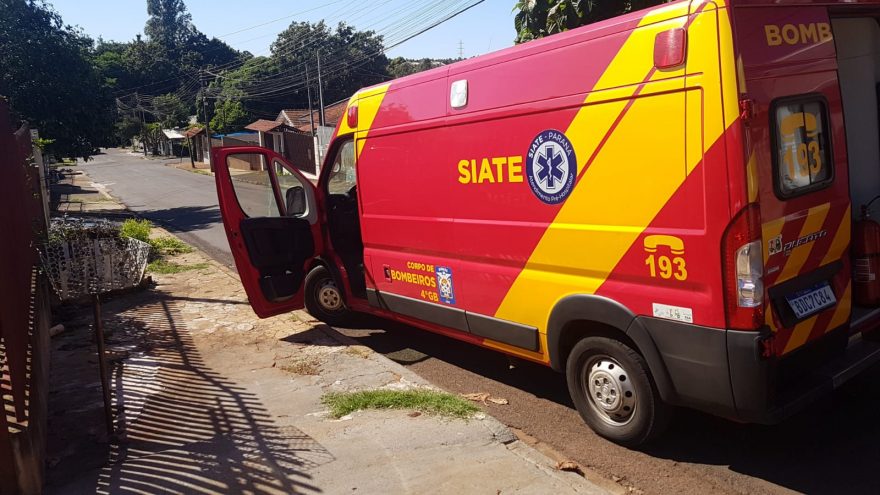 Mulher fratura o nariz após sofrer queda em residência no Guarujá
