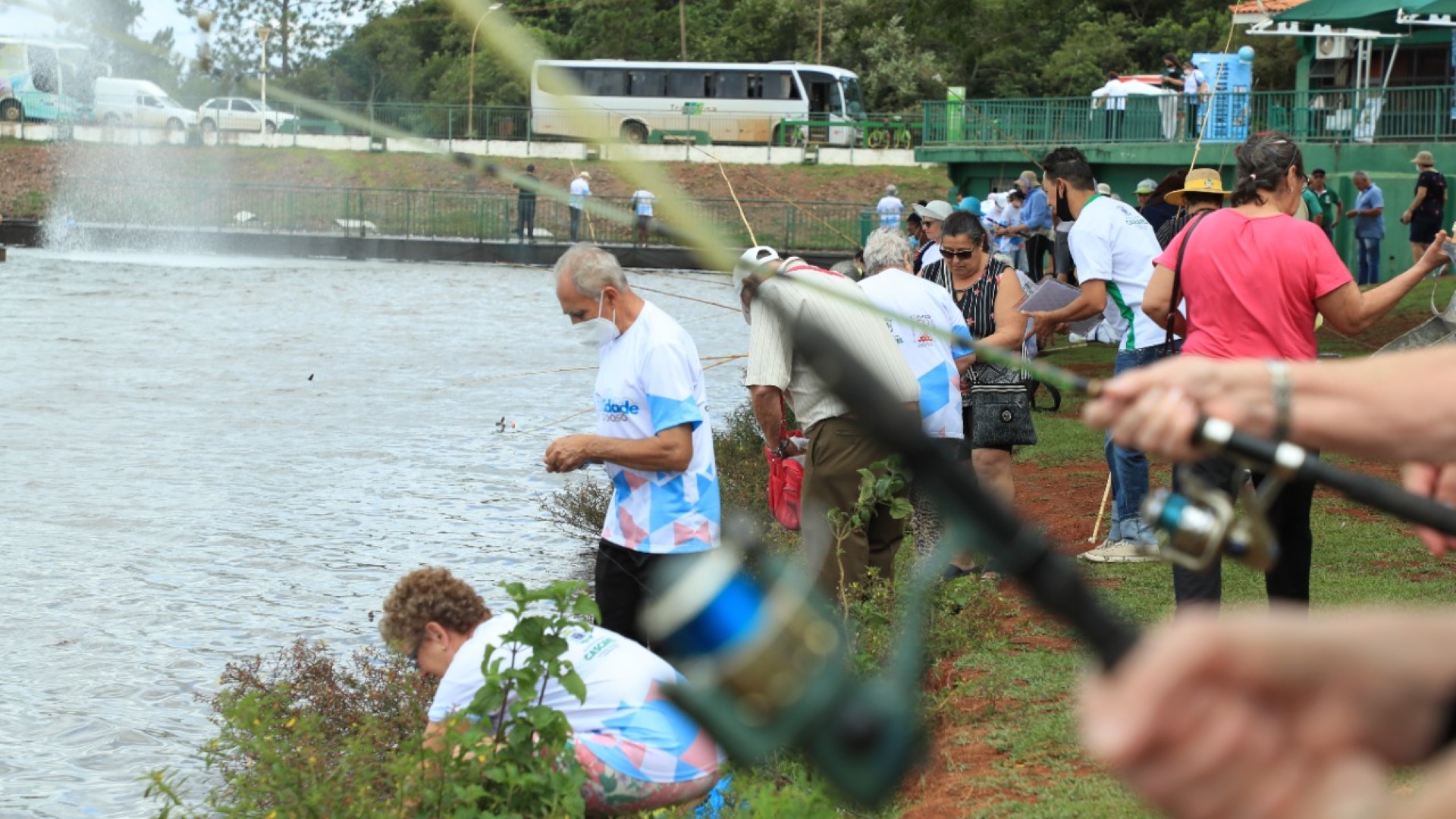 Alimentos arrecadados na Pesca no Lago serão entregues amanhã (13)