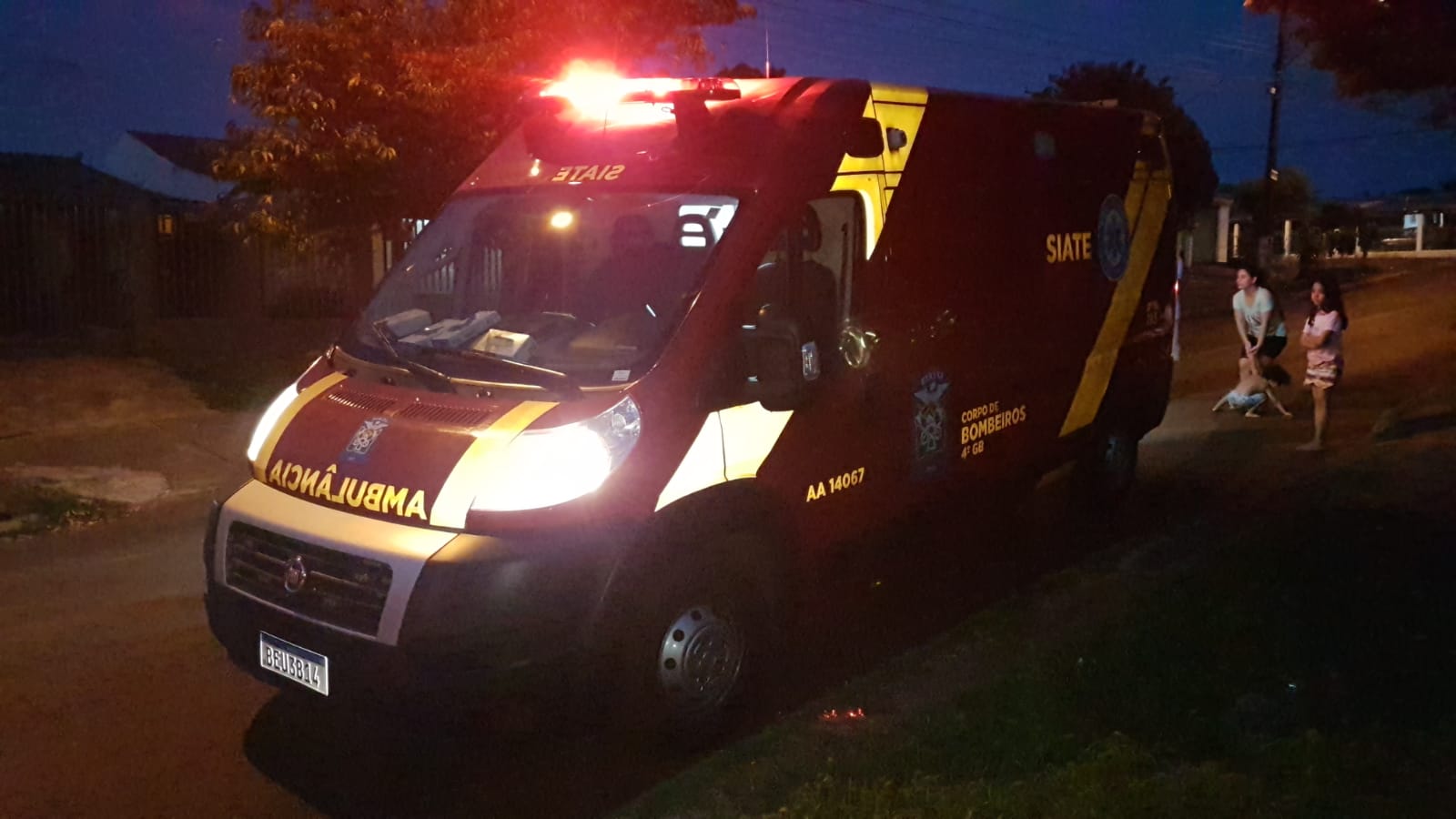 Mulher fica ferida ao sofrer queda no Bairro Periolo
