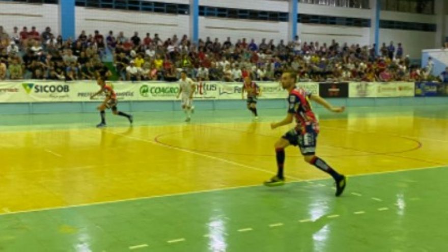 Cascavel Futsal vence terceira partida consecutiva
