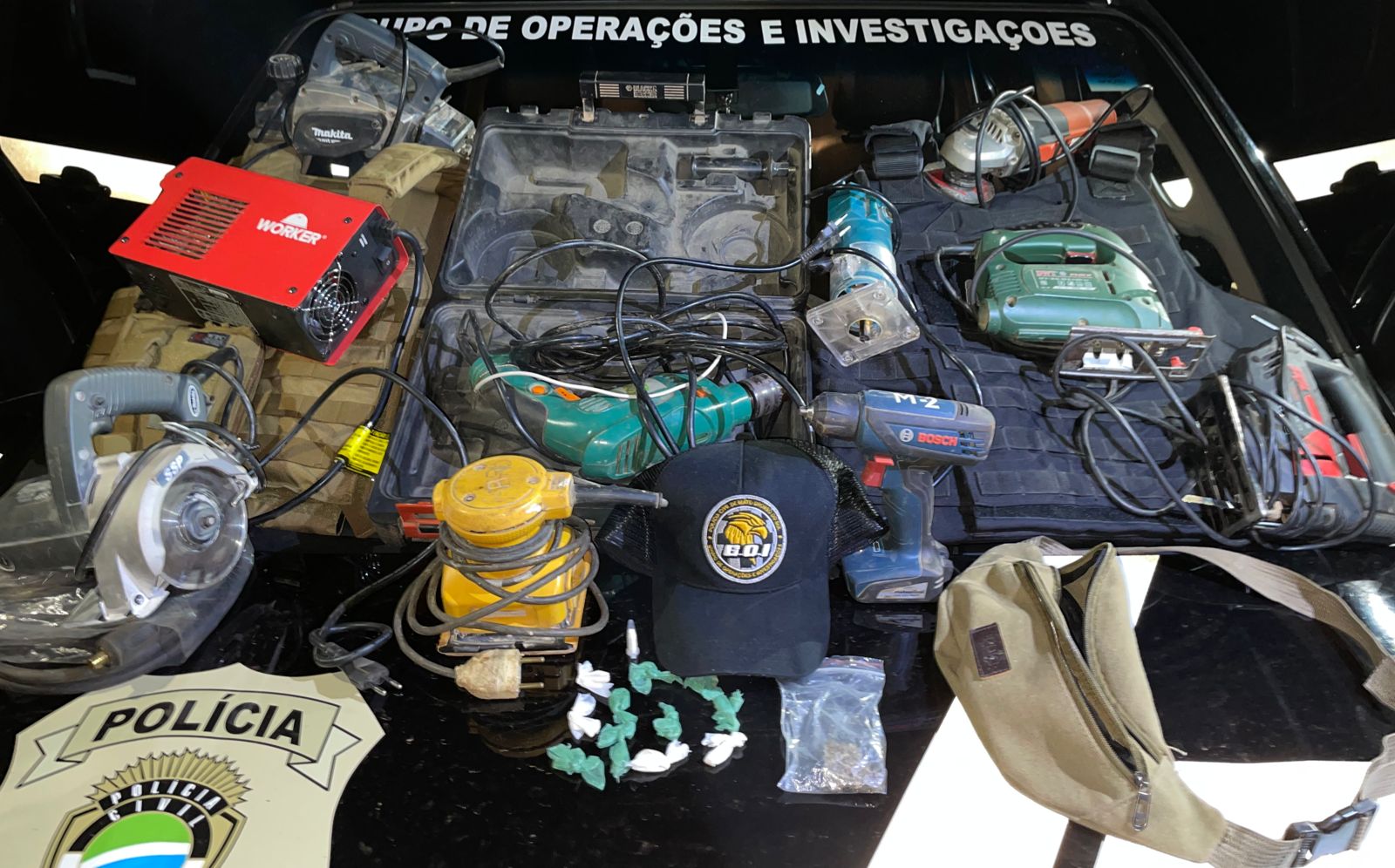 Policiais civis prendem suspeitos em posse peças furtadas de empresa