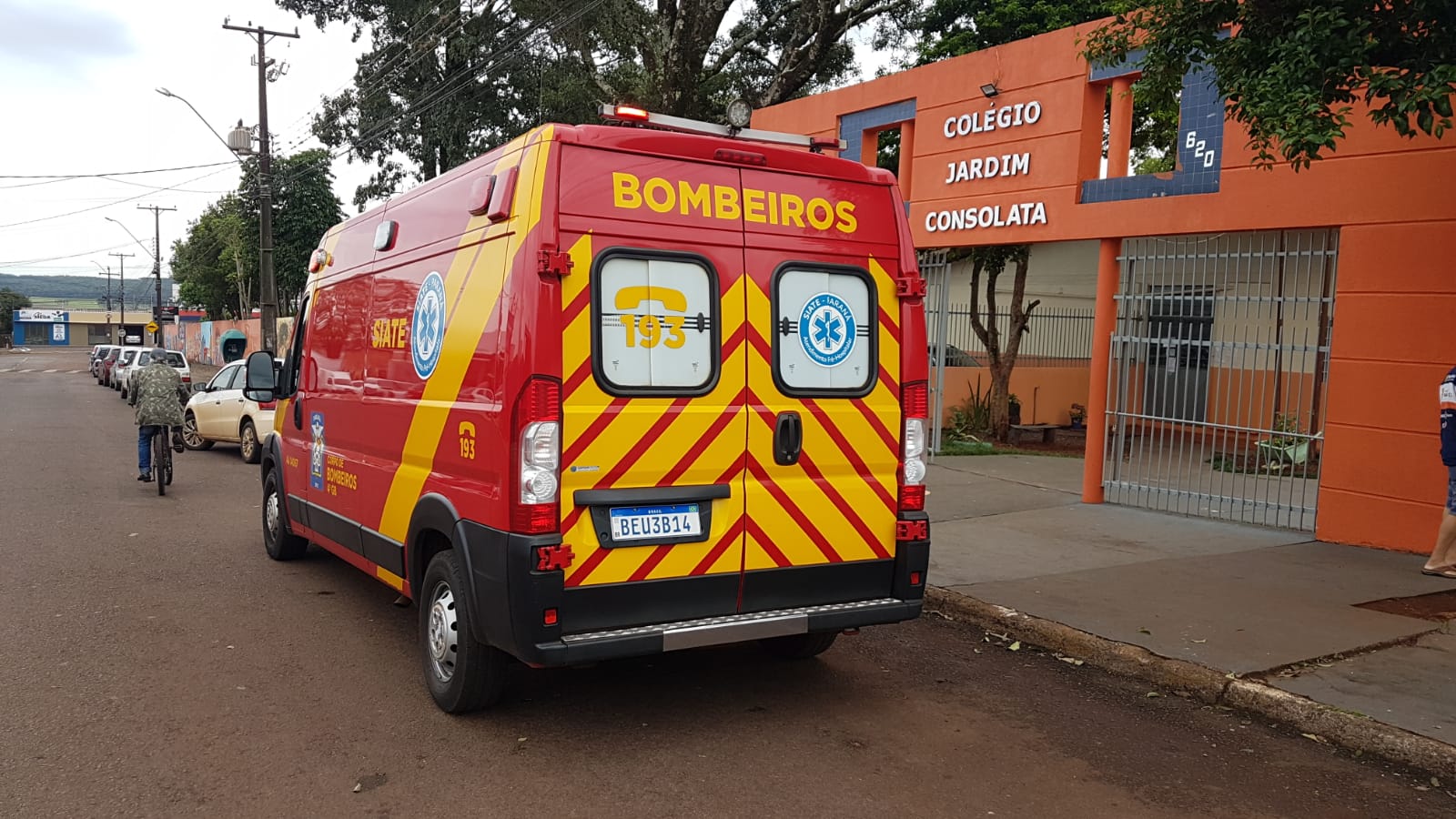 Adolescente fica ferido enquanto jogava bola no Colégio Consolata