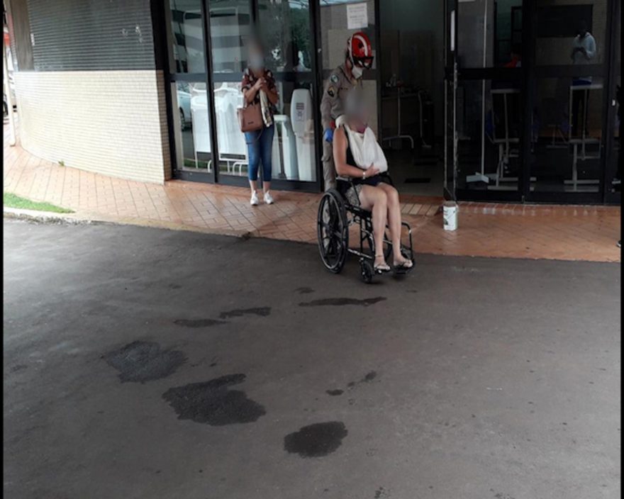 Mulher sofre luxação em ombro ao cair dentro de casa no XIV de Novembro