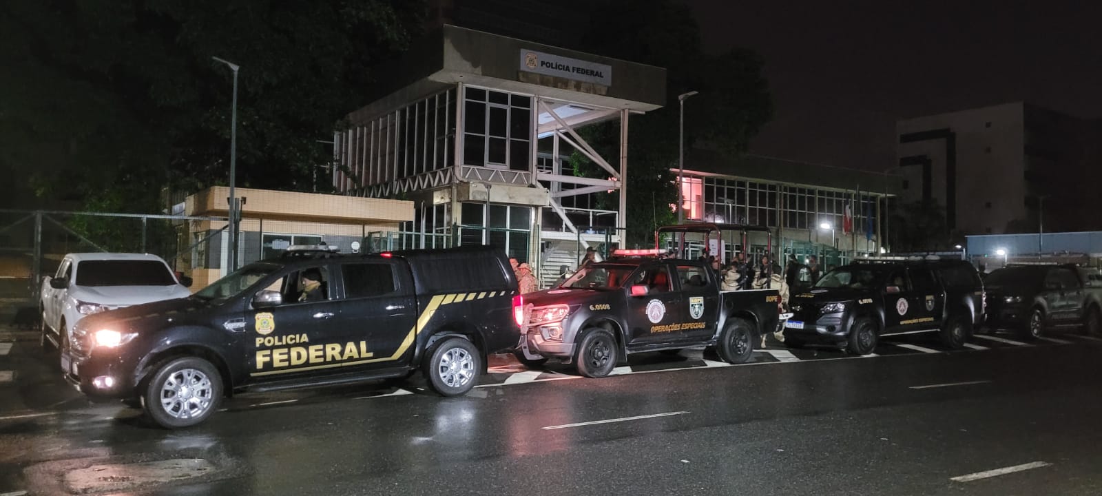 PF deflagra operação Tarja Preta contra organização criminosa responsável pelo cometimento reiterado de diversos crimes graves