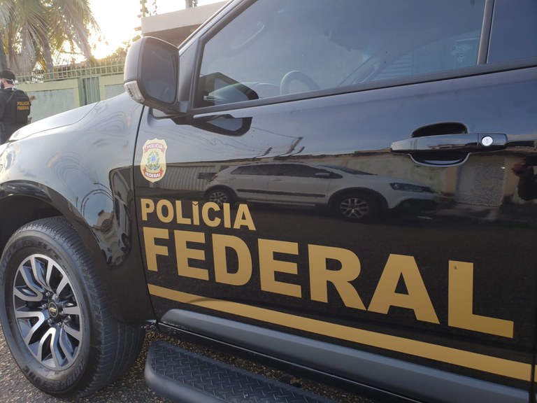 PF deflagra operação para prender homens que se passaram por policiais para furtar residência