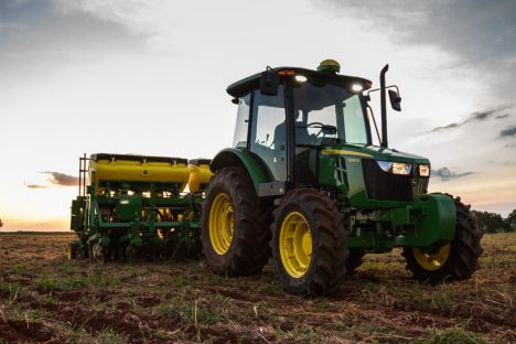 Tecnologia de ponta da John Deere ao alcance da agricultura familiar