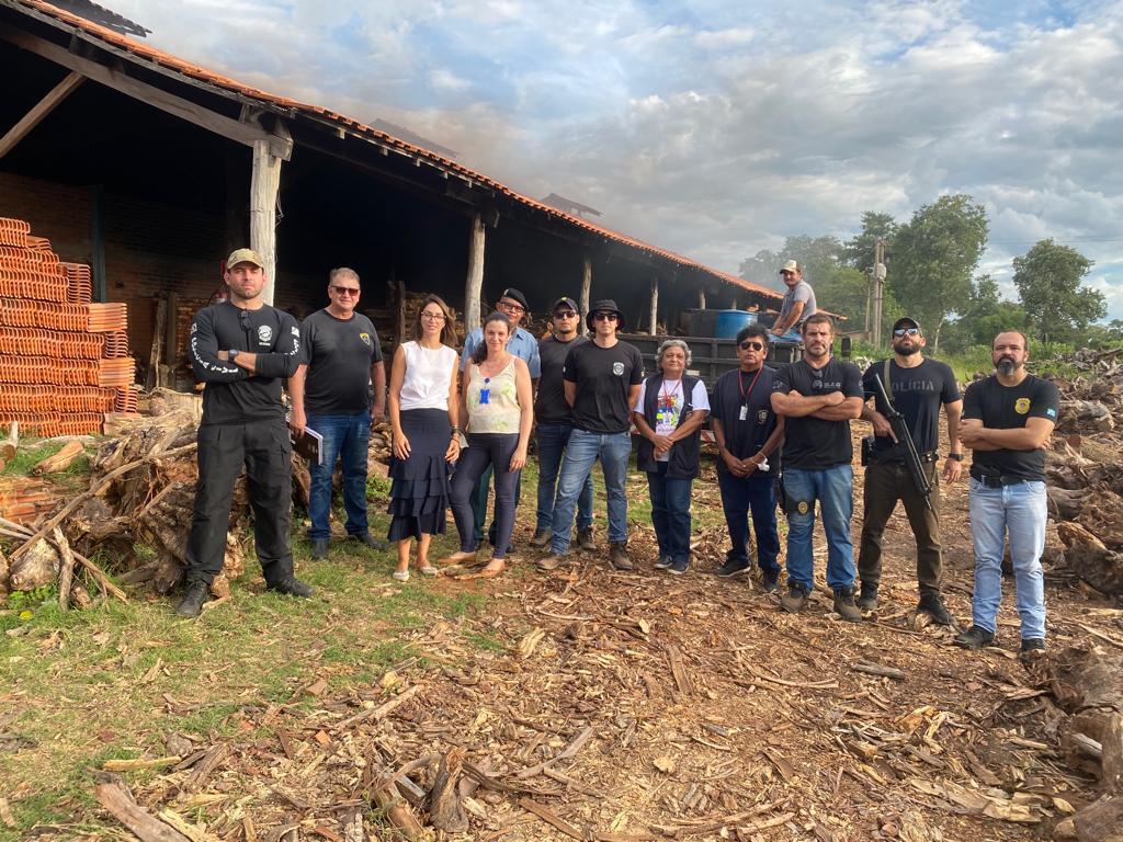 Delegacia de Miranda realiza incineração de quase meia tonelada de entorpecentes