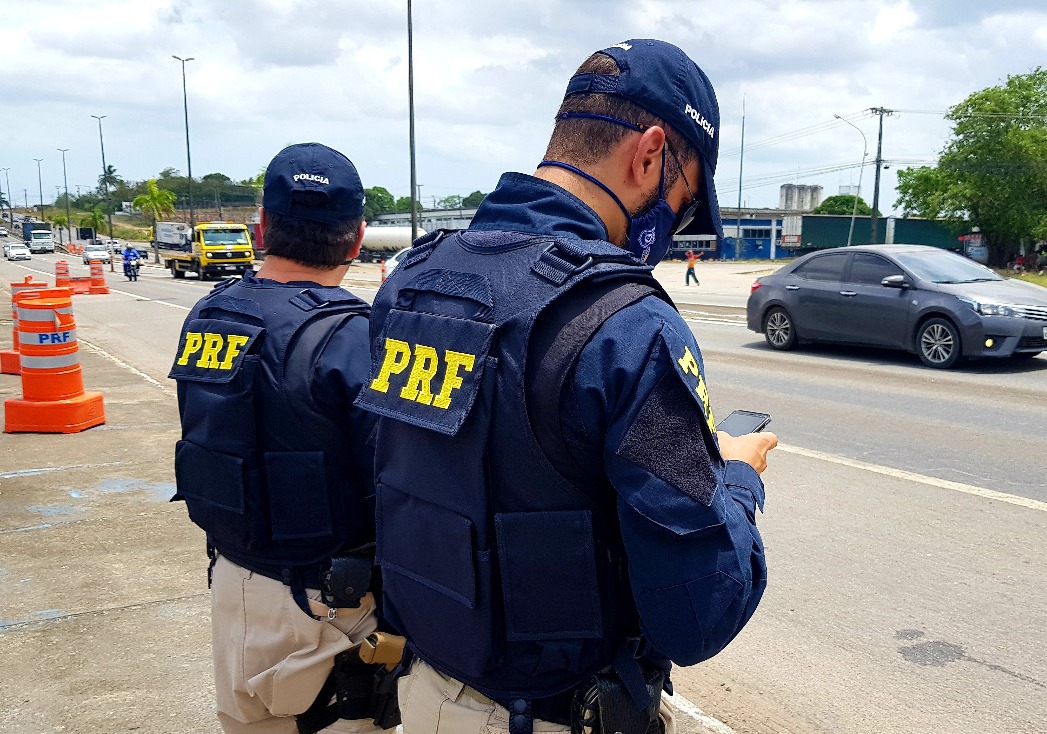 Aracaju/SE: PRF recupera carro roubado poucas horas após o crime