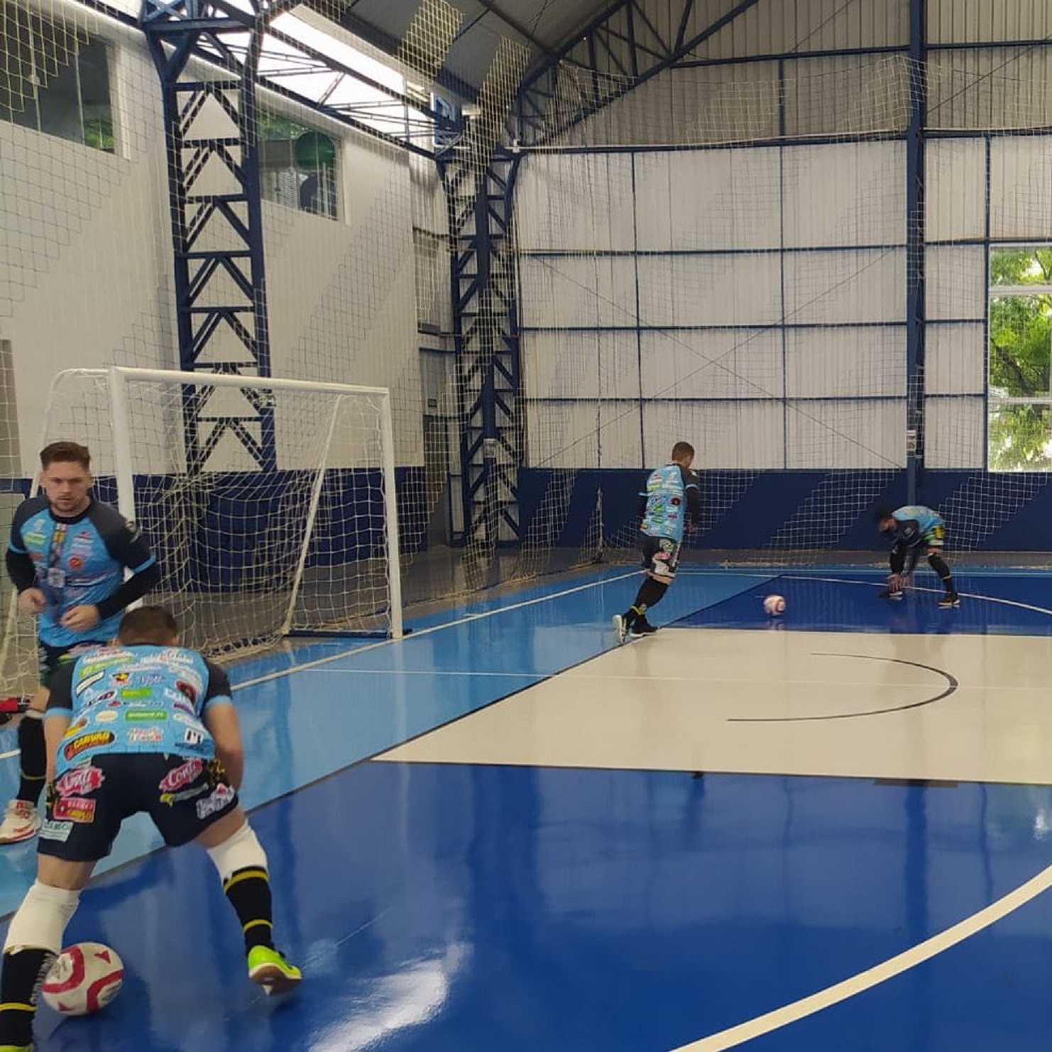 Na véspera da estreia na LNF, Cascavel treina no Tuiuti
