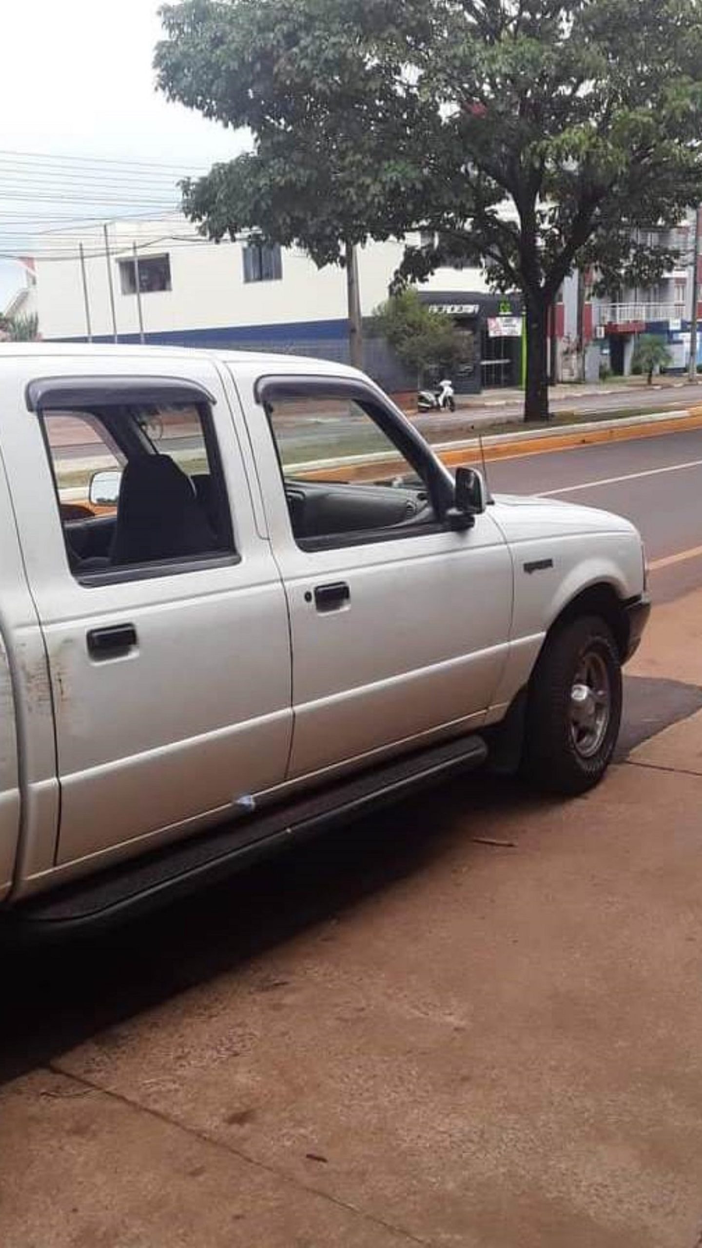 Ranger placas AJF-0G48 foi furtada em Toledo
