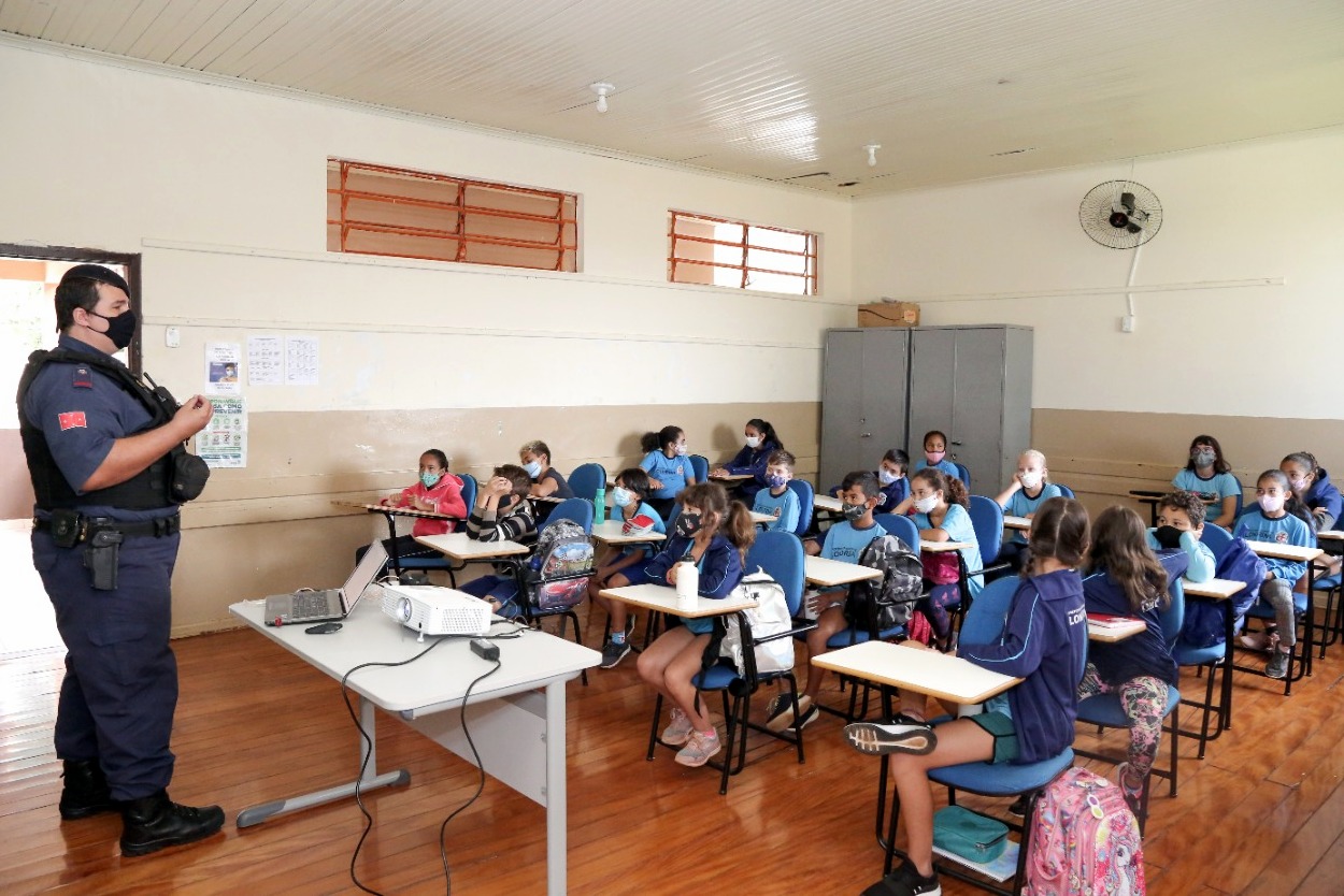 Guarda Municipal Escolar ministra palestras educativas para entidades e escolas Guarda Municipal Escolar ministra palestras educativas para entidades e escolas