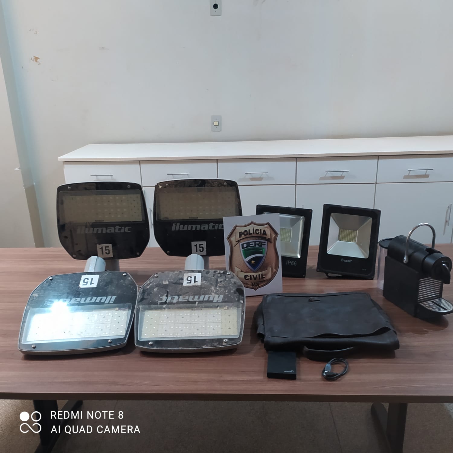 Polícia Civil cumpre mandados de busca e apreensão domiciliar, recupera objetos subtraídos e indicia autor de furto