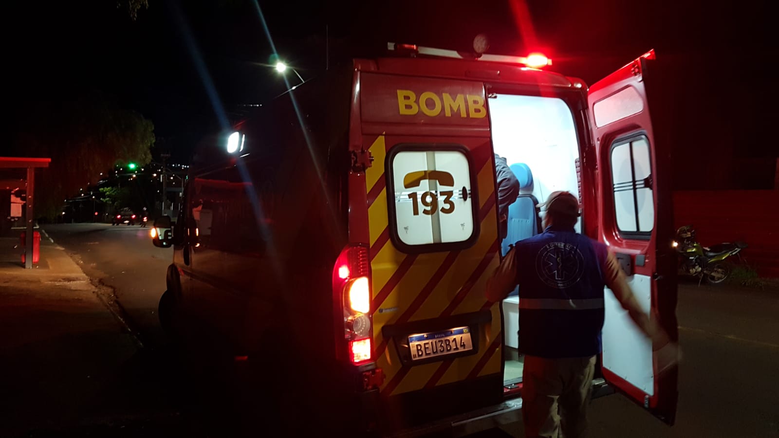 Colisão deixa motociclista ferido no Bairro Periolo