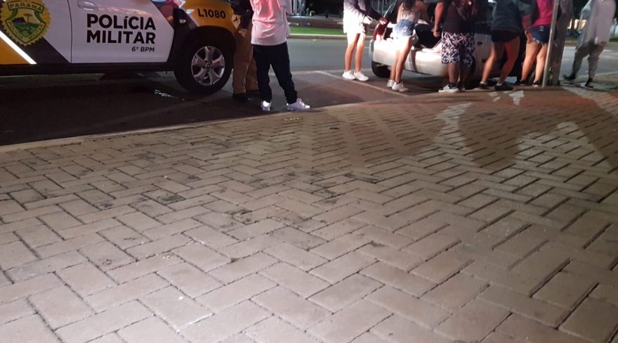 PM apreende veículo com irregularidades após abordagem na Av. Brasil
