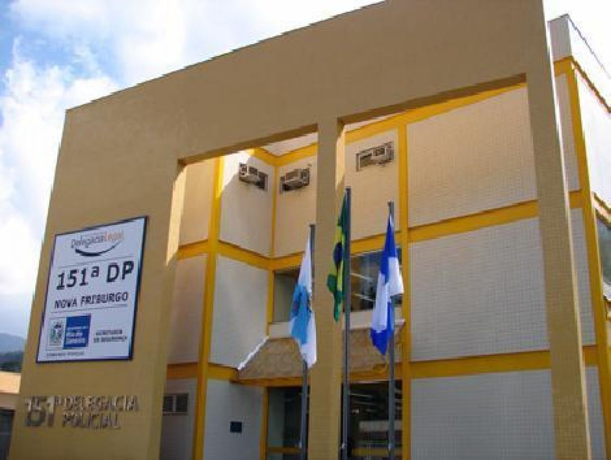 Homem é detido por direção temerária e falta de habilitação em Nova Friburgo