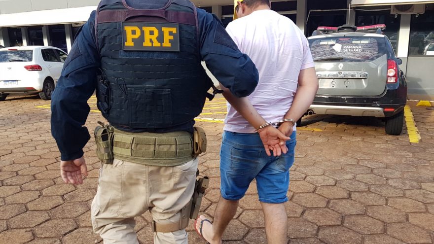 Após realizar ultrapassagem perigosa na frente da PRF, homem é parado e detido pelo crime de embriaguez