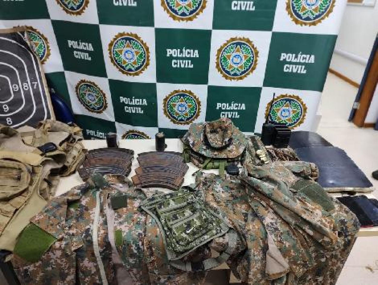 Força-Tarefa apreende armamentos e acessórios utilizados por milicianos da Zona Oeste