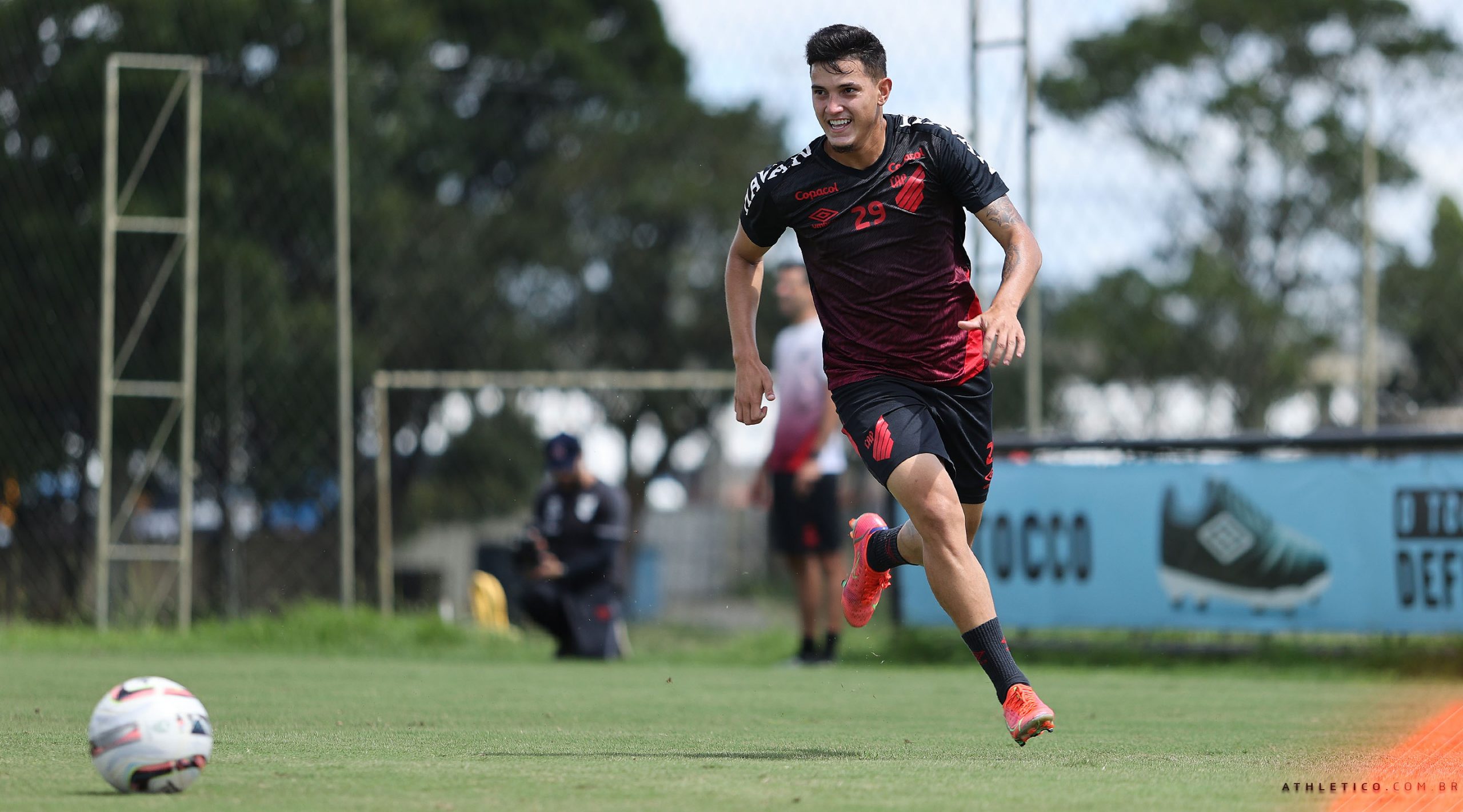 Jogos decisivos do Campeonato Paranaense acontecem neste domingo (27)