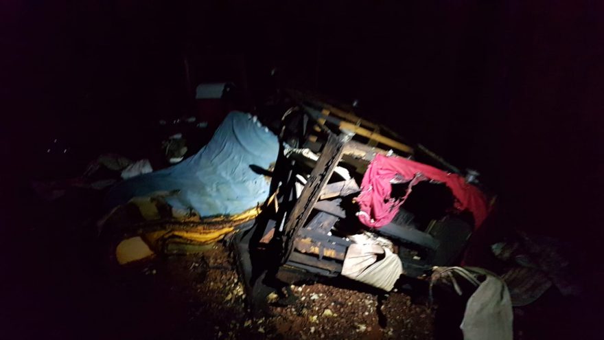 Veja imagens de como ficou interior de casa no Interlagos após o incêndio e também de veículo danificado