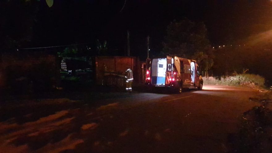 Idoso fica ferido ao sofrer queda em residência no Santa Cruz