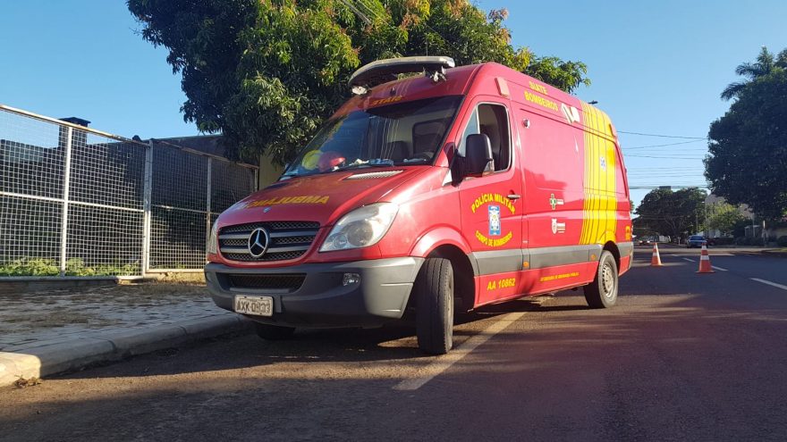 Motociclista fica ferida ao sofrer queda na Rua Marechal Cândido Rondon