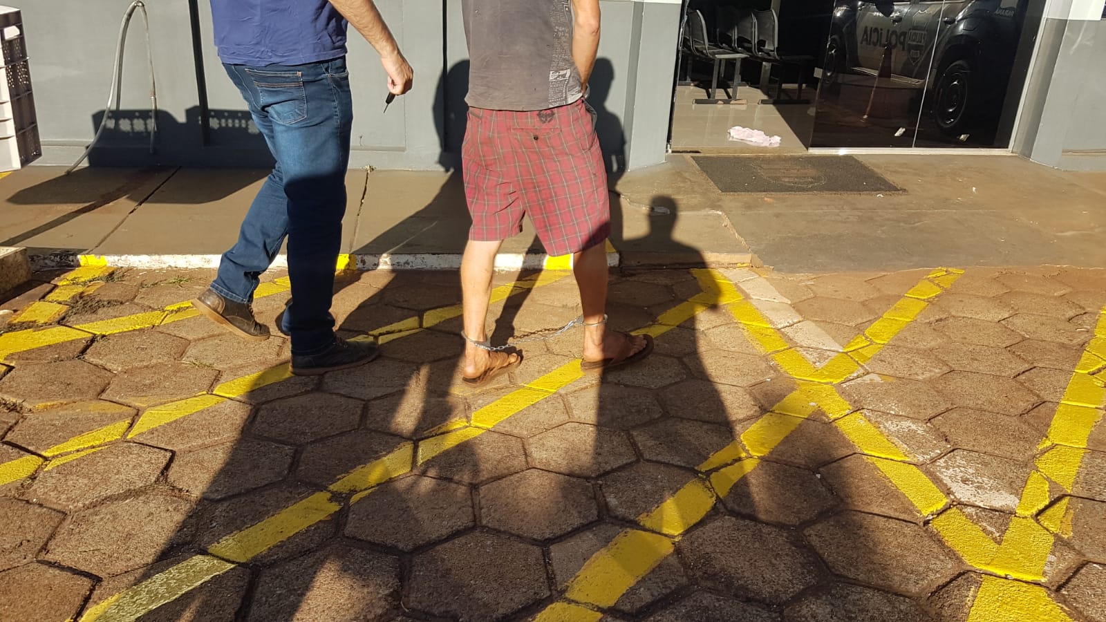 Homem é detido pela Polícia Civil de Catanduvas por tráfico de drogas em Ibema e trazido a Cascavel