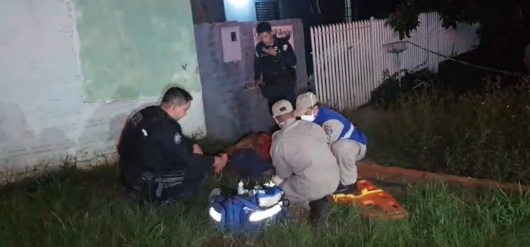 Homem é baleado por policial penal durante tentativa de roubo no Bairro Cascavel Velho Homem é baleado por policial penal durante tentativa de roubo no Bairro Cascavel Velho