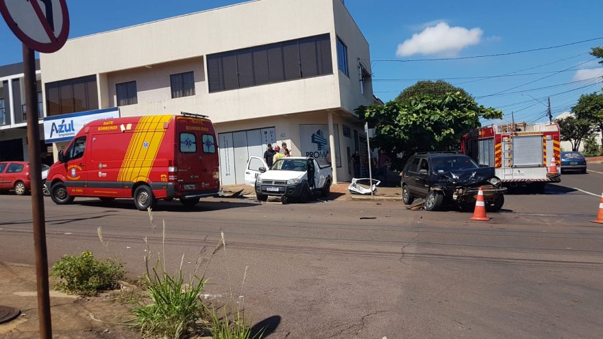 Forte colisão de trânsito é registrada no Pq. São Paulo