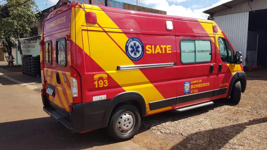 Socorristas e médico do Siate atendem vítima de queda na Rua Paraguai